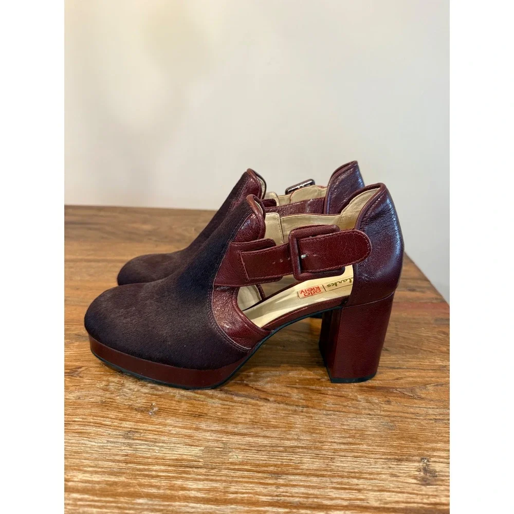 Vintage Clarks Orla Kiely Burgundy Leather Brown Hair Platform Heel Shoes 9.5